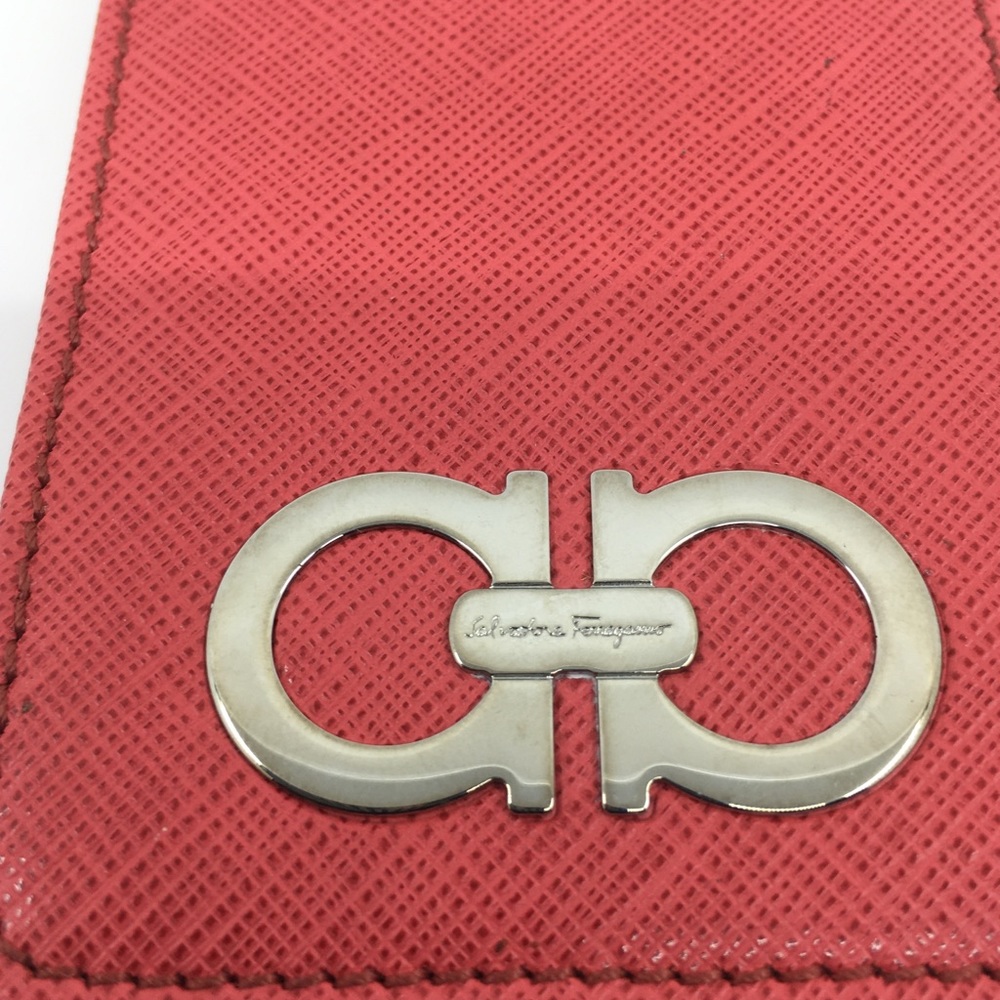 NEW Salvatore Ferragamo Coral, Leather Case